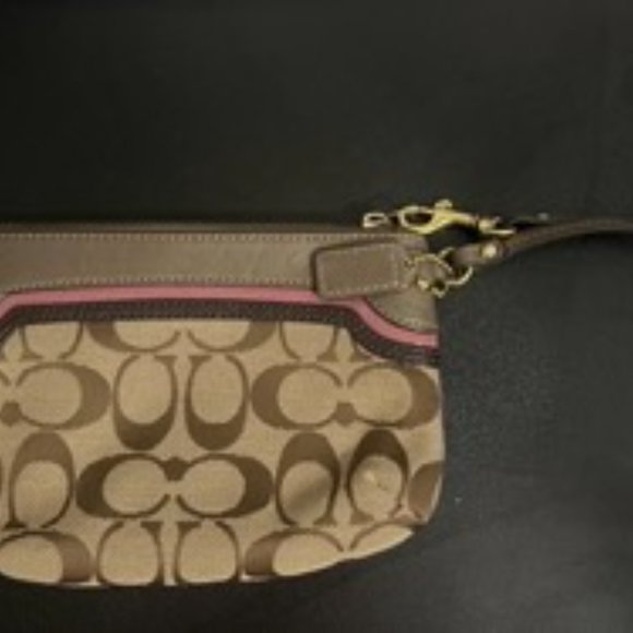 Coach Wristlet - Picture 3 of 4